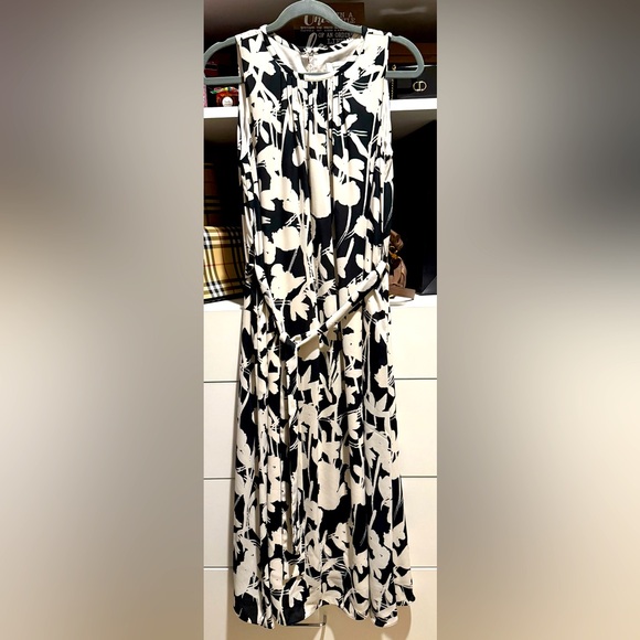 Banana Republic Dresses & Skirts - Banana Republic dress - XS